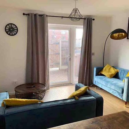 Beautiful 4-Bed House In Lincoln- Close To Centre 外观 照片