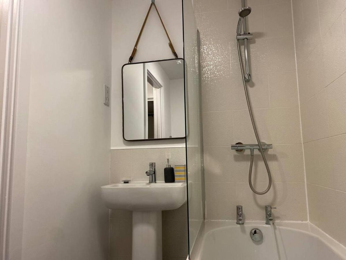 Beautiful 4-Bed House In Lincoln- Close To Centre 外观 照片